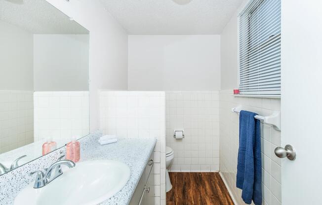 3 beds, 1.5 baths, 1,125 sqft, $1,495