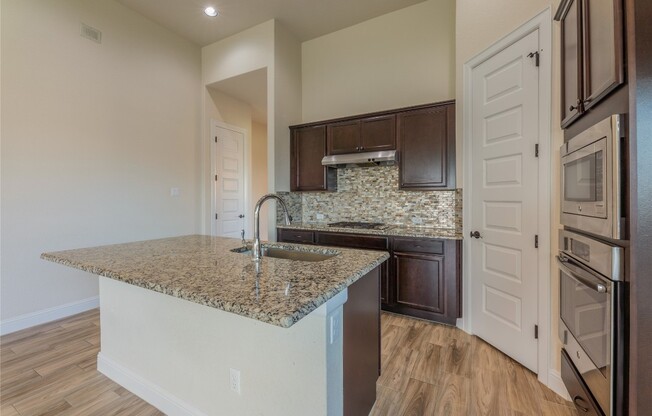 6740 BRINDISI PL