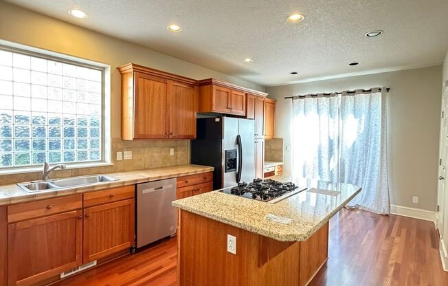 King City 2300+sf house. 3bd+office. Gorgeous!