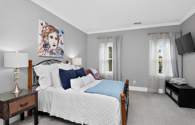 4 beds, 3.5 baths, $6,300