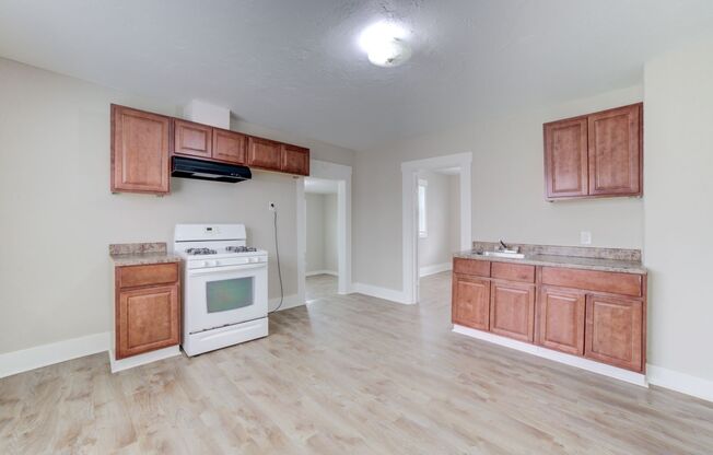 2 beds, 1 bath, 1,100 sqft, $955, Unit 1844