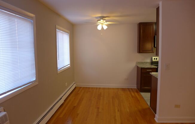 1 bed, 1 bath, 700 sqft, $1,695, Unit 515