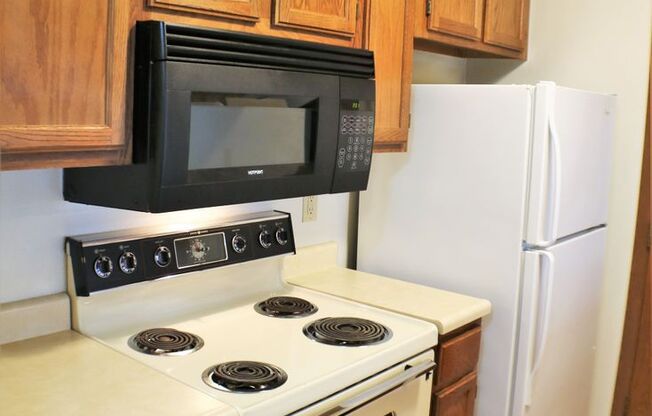 2 beds, 2 baths, 750 sqft, $1,195, Unit #05