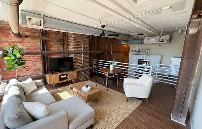 1 bed, 1 bath, 531 sqft, $1,370, Unit 108