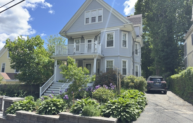 32 WALNUT ST
