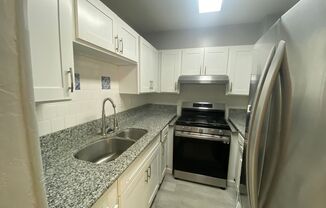 2 beds, 1 bath, $1,750, Unit # #J 305