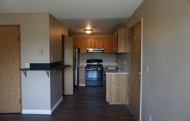 3 beds, 2 baths, 643 sqft, $2,450, Unit A303