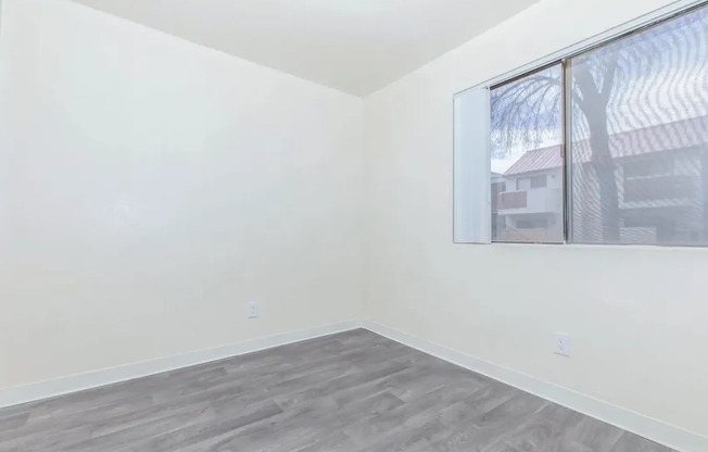 2 beds, 1 bath, 700 sqft, $899, Unit 197