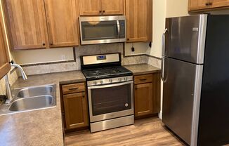 2 beds, 1 bath, 800 sqft, $1,895, Unit 30598