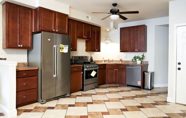 Apartment in Reservoir Hill! - off street parking included!