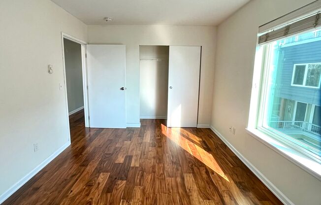 2 beds, 1 bath, $3,250