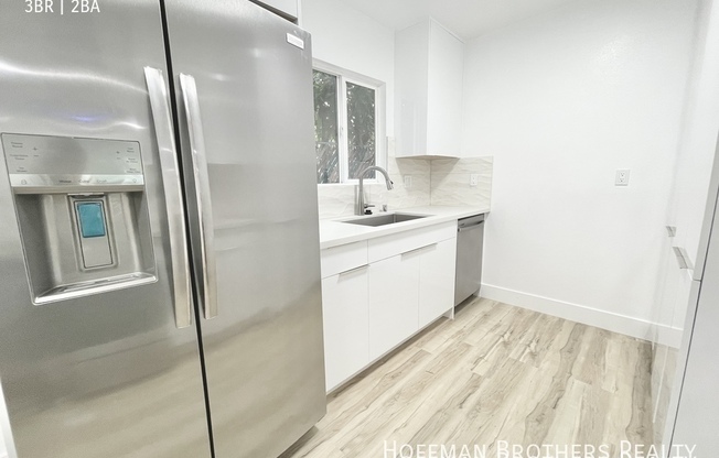 634 FLOWER AVE
