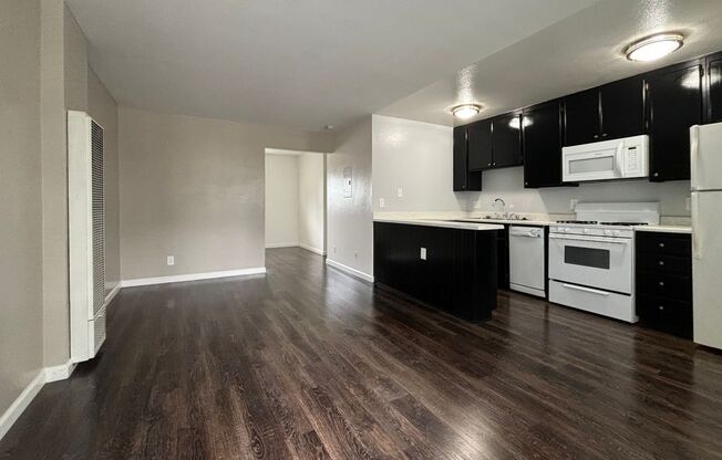 Studio, 1 bath, 455 sqft, $1,885, Unit 59-102