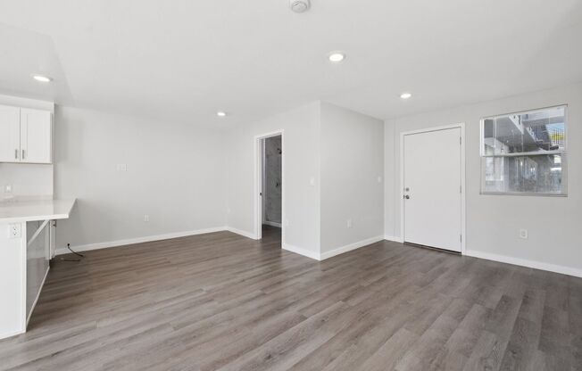 Studio, 1 bath, 645 sqft, $1,598, Unit 130