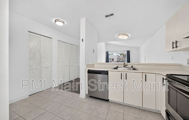 2512 WOODGATE BLVD