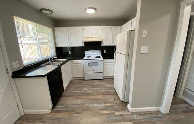 2 beds, 1.5 baths, 1,000 sqft, $1,325