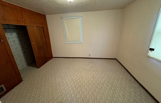 2 beds, 1 bath, $1,195