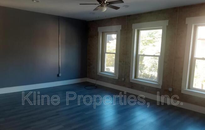 1703 5 E MICHIGAN ST