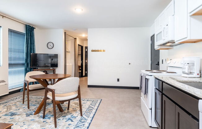 1 bed, 1 bath, 449 sqft, $745, Unit 118