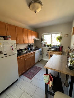 2 beds, 1 bath, $3,050, Unit 7