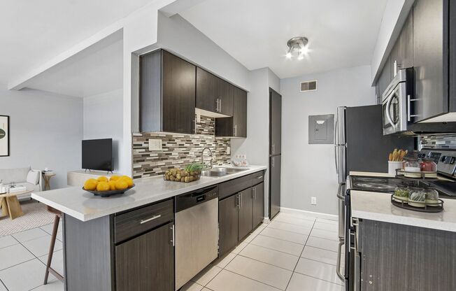 3 beds, 2 baths, 1,100 sqft, $1,950, Unit 16