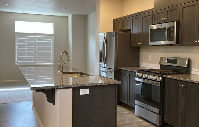 Beautiful Newer Home in Tigard
