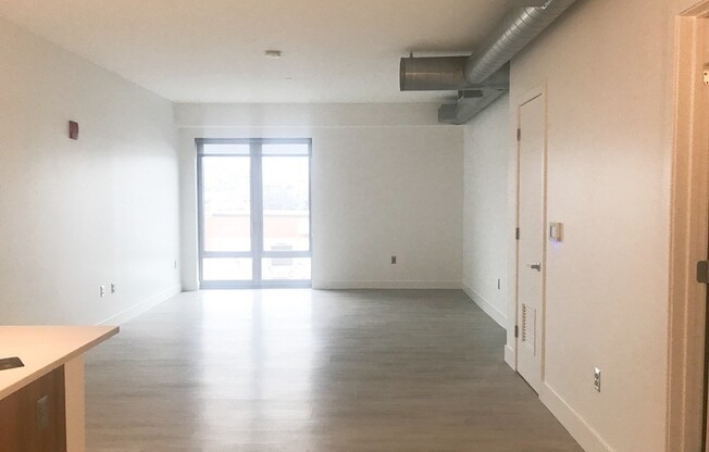 1 bed, 1 bath, 814 sqft, $3,000, Unit 410