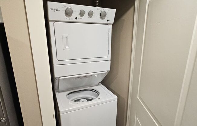 1 bed, 1 bath, 707 sqft, $1,595, Unit 303