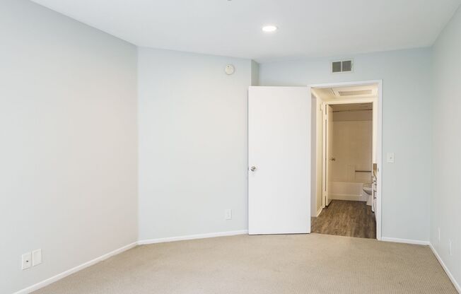 1 bed, 1 bath, 550 sqft, $2,398, Unit 407