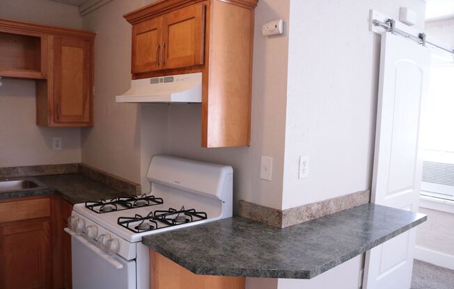 1 bed, 1 bath, 600 sqft, $775