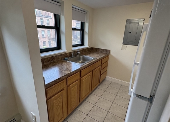 1 bed, 1 bath, 482 sqft, $2,009, Unit 35
