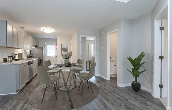 2 beds, 1 bath, 736 sqft, $1,045, Unit 1606-09