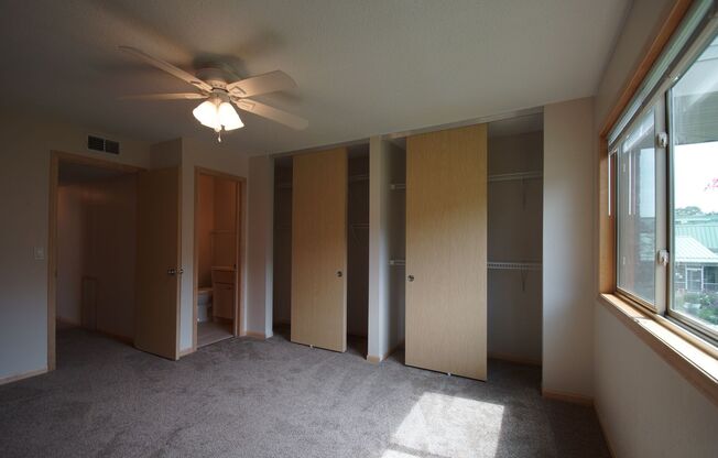 2 beds, 2 baths, 1,050 sqft, $1,724, Unit 206
