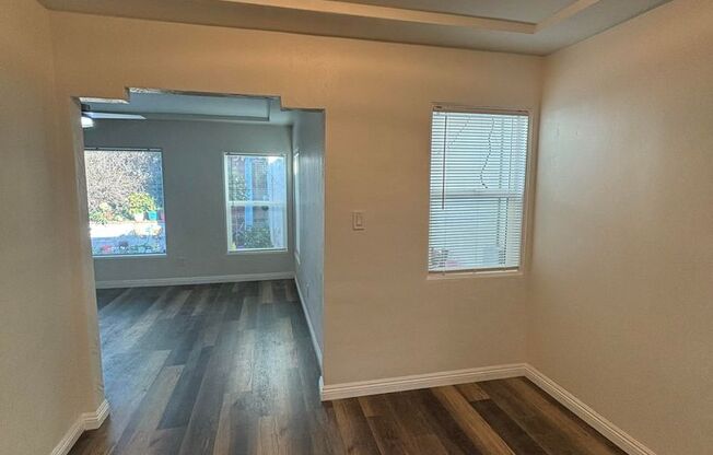 Beautifully renovated 2 bedroom 2 bath home w/ all utilities included!