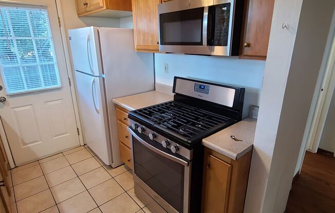 1 bed, 1 bath, 500 sqft, $1,750, Unit B