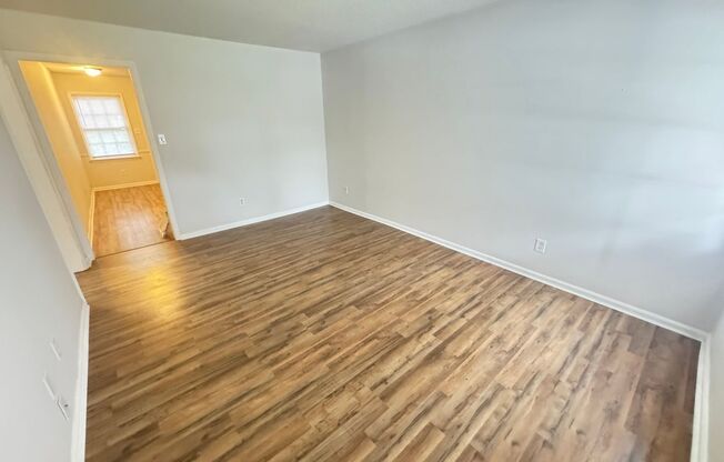 2 beds, 1 bath, 800 sqft, $1,000, Unit 404 Stockton St