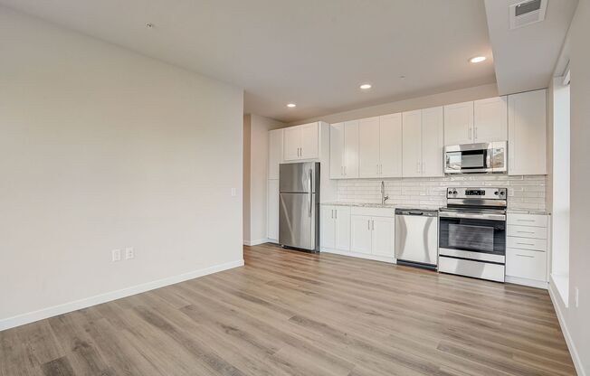 1 bed, 1 bath, 641 sqft, $1,455, Unit 101