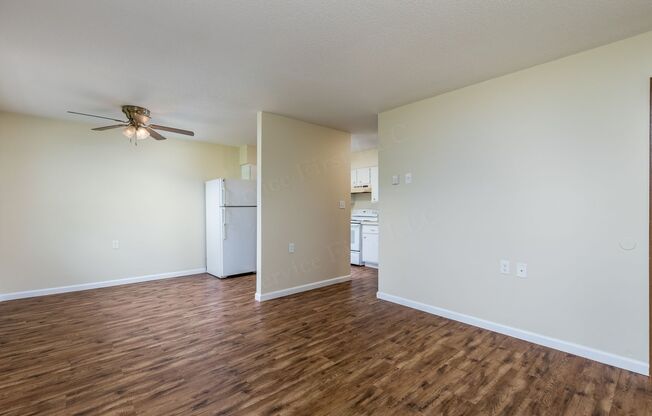 1 bed, 1 bath, 650 sqft, $795, Unit 12