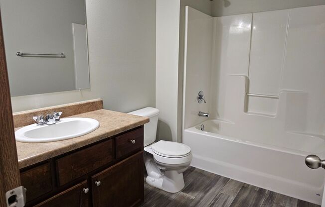 1 bed, 1 bath, 962 sqft, $1,155, Unit 4109-11