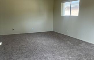 2 beds, 1 bath, $2,295