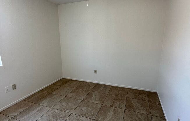 3 beds, 2 baths, 1,078 sqft, $1,750, Unit #1