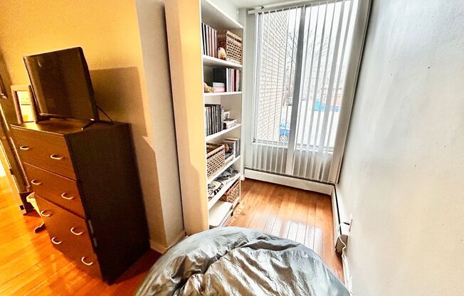 2 beds, 1 bath, 768 sqft, $2,425, Unit 214