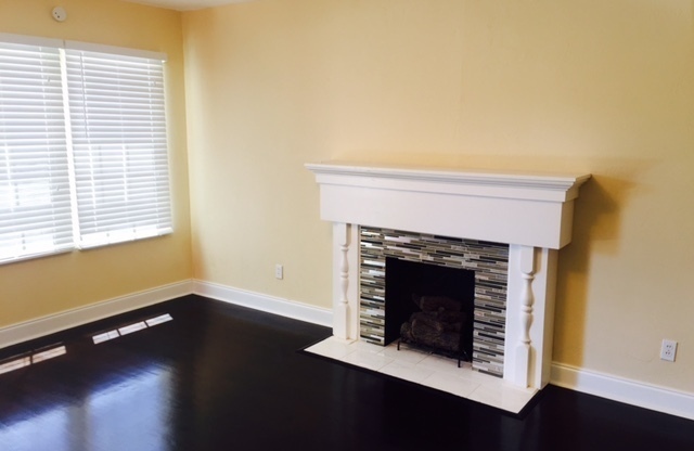 Charming home, just a few miles from Downtown OKC, minutes away from UCO and the Paseo District.