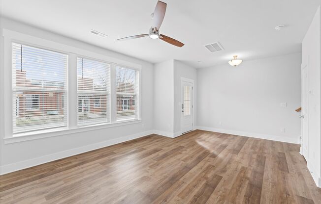 Lake Access End-Unit Townhome | Walk to Downtown Davidson | 3BR + Guest Suite