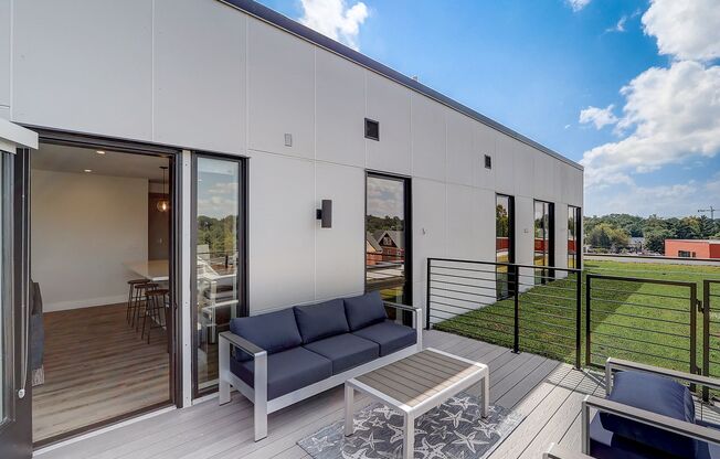 1 bed, 1 bath, 120 sqft, $900