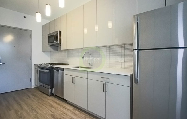 850 W VAN BUREN