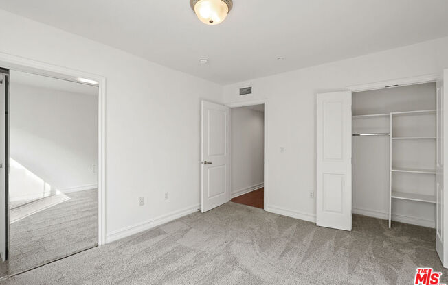 1240 S Sherbourne Dr Unit 302