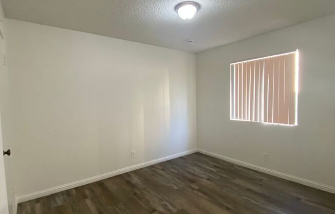 2 beds, 1 bath, 730 sqft, $1,275, Unit 146