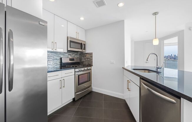2 beds, 2 baths, 1,250 sqft, $3,800, Unit 712