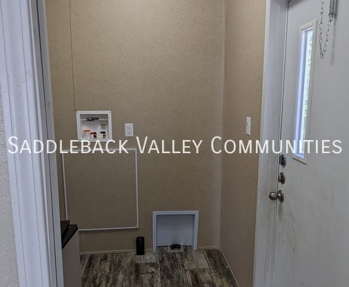 3 beds, 2 baths, $1,430